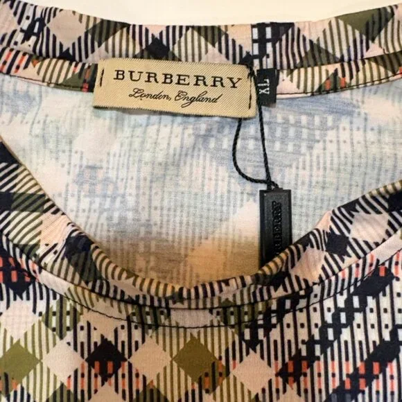 Plaid Logo Graphic T-Shirt Streetwear Designer Inspired Cotton Tee - Picture 5 of 6